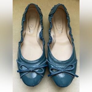 Tod's Shoes Patent Leather Driving Ballet Flats Size 38.5  Green Tassels Tods